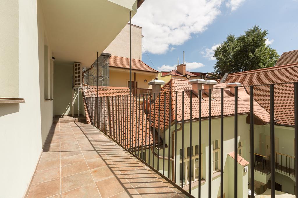 Wellness Hotel Republika 24 Apartments Plzen Exterior photo
