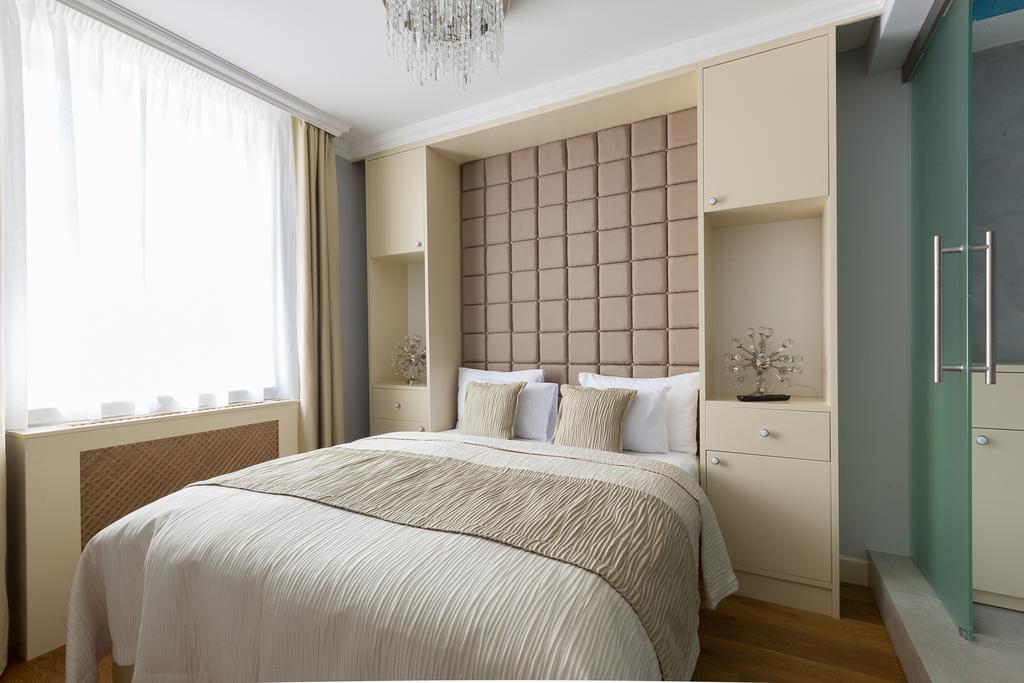 Wellness Hotel Republika 24 Apartments Plzen Exterior photo